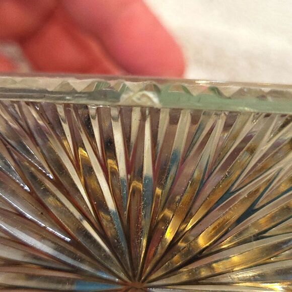 Vintage Lucite Starburst Trinket Box - Picture 11 of 11